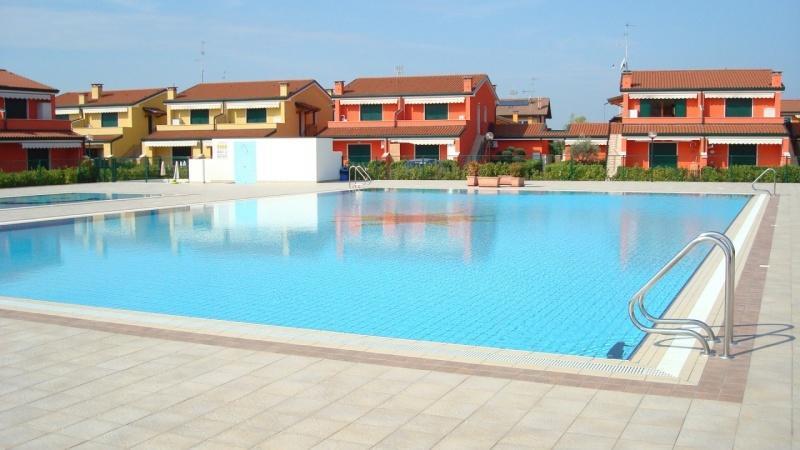Residence Villaggio Dei Fiori Con Piscina E Posto Spiaggia Incluso Caorle Zimmer foto